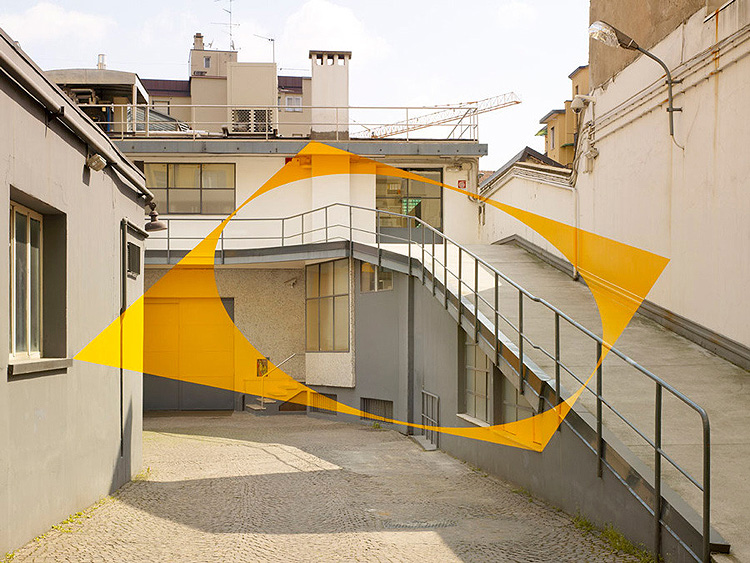 Anamorphic-color Illusions by Felice Varini 4